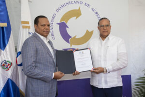 Lee más sobre el artículo Pro Consumidor recibe certificado de reacreditación en etiquetado de alimentos envasados