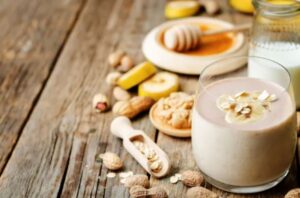 Lee más sobre el artículo Cuáles son los batidos de proteínas naturales que ayudan a ganar masa muscular y cuándo tomarlos