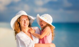 Lee más sobre el artículo Madres aventureras: cinco lugares para celebrar el día
