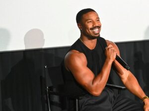 Lee más sobre el artículo Michael B. Jordan comparte su receta de proteína que ayuda a construir músculos a los gimnastas