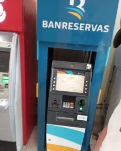 Lee más sobre el artículo DENUNCIA : Banreservas y su cajero en el supermercado Nacional de Naco