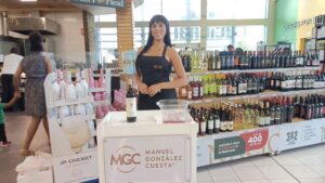Lee más sobre el artículo Vino Sierra Cántabria llama la atención en el supermercado El Nacional