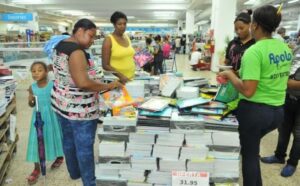 Lee más sobre el artículo Pro Consumidor vigilará comercios para evitar engaños con falsas ofertas en la venta de útiles escolares