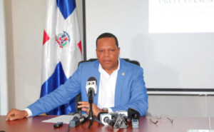 Lee más sobre el artículo Director de Proconsumidor, Eddy Alcántara niega que haya escasez de carne de pollo