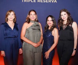 Lee más sobre el artículo Casa Brugal lanza su nuevo Ron Brugal Triple Reserva