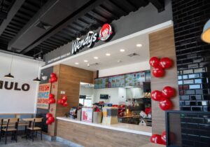Lee más sobre el artículo Wendy’s abre sus puertas con nuevo establecimiento en la Av. Rómulo Betancourt