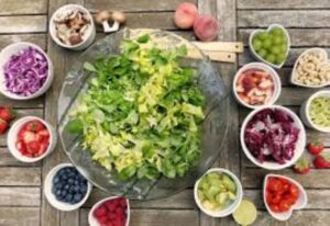 Lee más sobre el artículo ¿Cómo desinflamar nuestro cuerpo?, experta en nutrición explica las claves para lograrlo