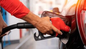 Lee más sobre el artículo Cuatro combustibles suben de precio para la semana del 14 al 20 de diciembre