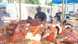 Lee más sobre el artículo Entre 500 y 600 pesos se vende la libra de cerdo asado este 31 de diciembre