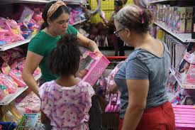 Lee más sobre el artículo Padres se quejan por altos precios de juguetes