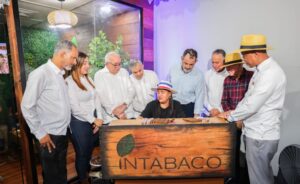 Lee más sobre el artículo Industria del tabaco genera más de 110 mil empleos en RD informó Intabaco