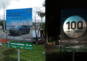 Lee más sobre el artículo Santo Domingo Motors transforma vallas publicitarias de Chevrolet en señales de tránsito