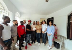 Lee más sobre el artículo Francisco Fernández apoya a mujeres emprendedoras de Santo Domingo Norte