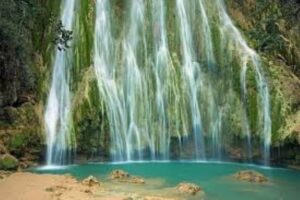 Lee más sobre el artículo Descubre la mágica experiencia del Salto del Limón esta Semana Santa