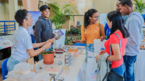 Lee más sobre el artículo Jóvenes dominicanos transforman sus vidas y la economía a través del emprendimiento