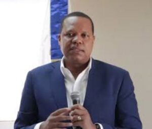 Lee más sobre el artículo Alcántara resalta liderazgo del presidente Abinader frente a crisis migratoria haitiana