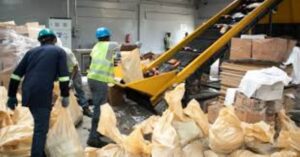 Lee más sobre el artículo Pro Consumidor incinera miles de productos vencidos y oxidados retirados de comercios
