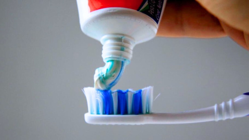 En este momento estás viendo Digemid alerta de 14 pastas dentales con riesgo de irritación por fluoruro de estaño
