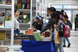 Lee más sobre el artículo Actividades de la FILSD este lunes por la tarde: agenda completa y horarios