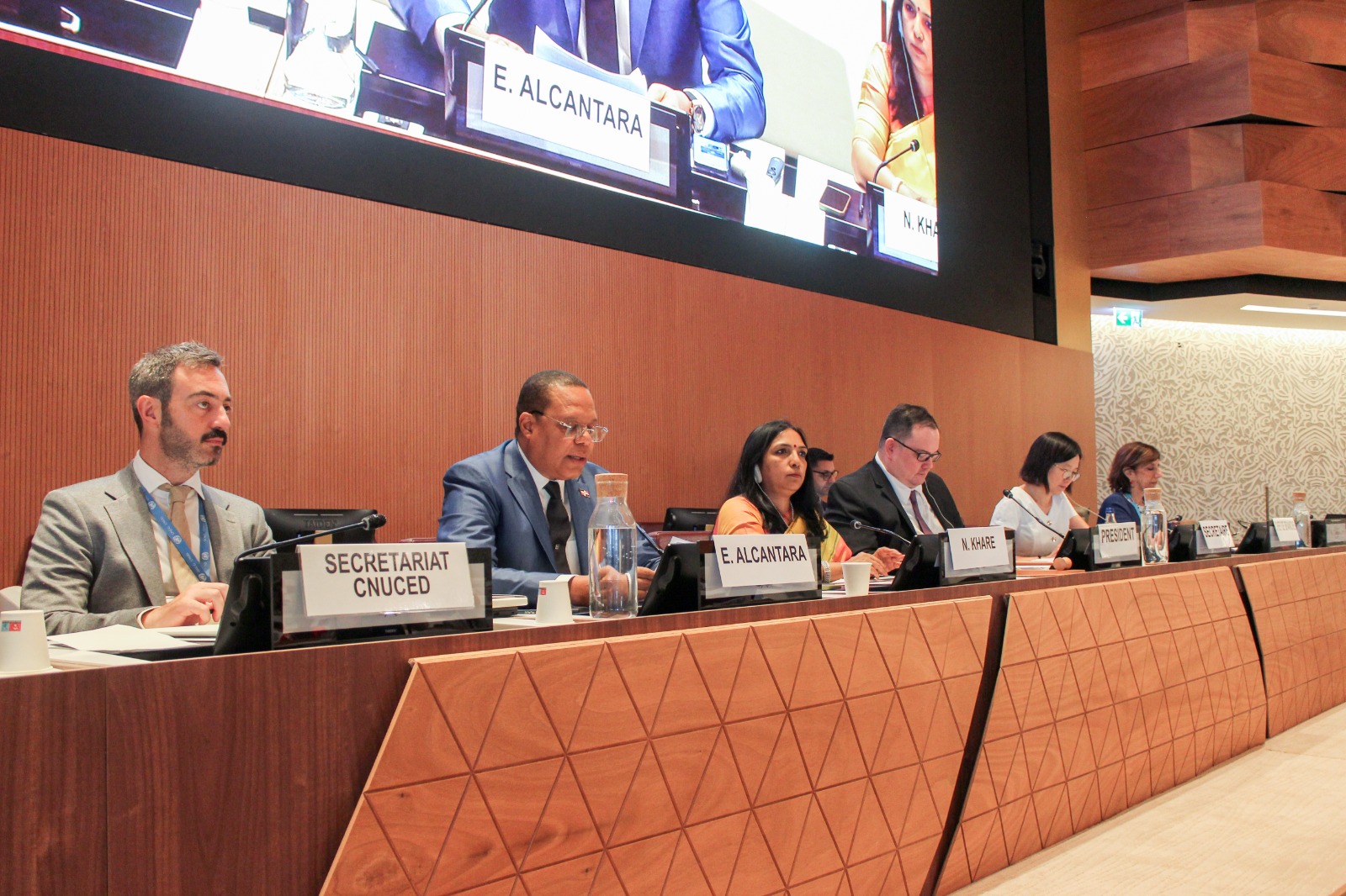 En este momento estás viendo ONU-UNCTAD reconoce a Eddy Alcántara por su liderazgo en defensa de los derechos de los consumidores a nivel global