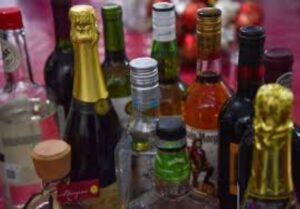 Lee más sobre el artículo Cuidado con el alcohol adulterado, señales que te ayudan a identificar si es auténtico o no