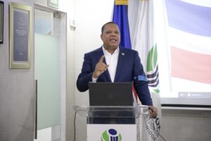 Lee más sobre el artículo Pro Consumidor lanza la aplicación móvil más avanzada del Caribe para hacer reclamaciones y denuncias