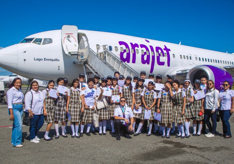 En este momento estás viendo Arajet impulsa el interés por la aviación con una nueva edición de “Piloto por un Día” 