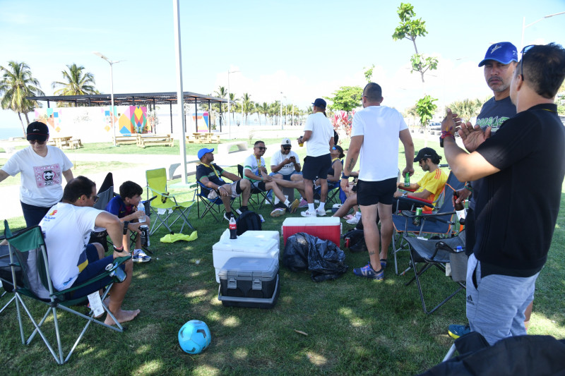 En este momento estás viendo Familias disfrutan del Malecón Deportivo entre recreación y deporte