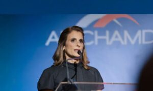 Lee más sobre el artículo Ligia Bonetti llama a convertir el Nearshoring en una estrategia país