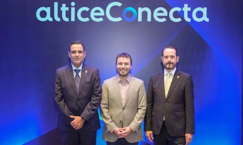 En este momento estás viendo Altice Conecta debate rol del país como epicentro de la transformación digital de la región