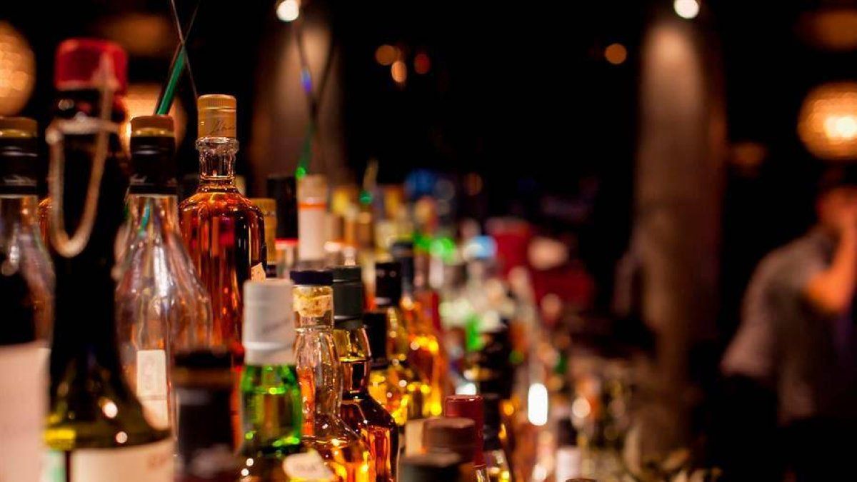 En este momento estás viendo Adopron demanda Aplicación Uniforme del Artículo 41 de la Ley 30-26 a toda la industria de bebidas alcohólicas
