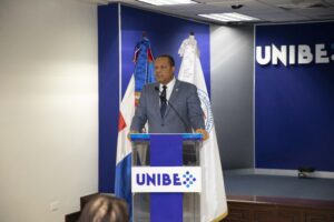 Lee más sobre el artículo Eddy Alcántara destaca RD se ha convertido en referente regional en tecnología para protección de consumidores