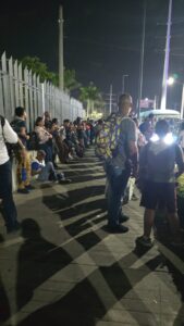 Lee más sobre el artículo Usuarios esperan hasta 45 minutos por autobuses de la OMSA hacia Ciudad Juan Bosch