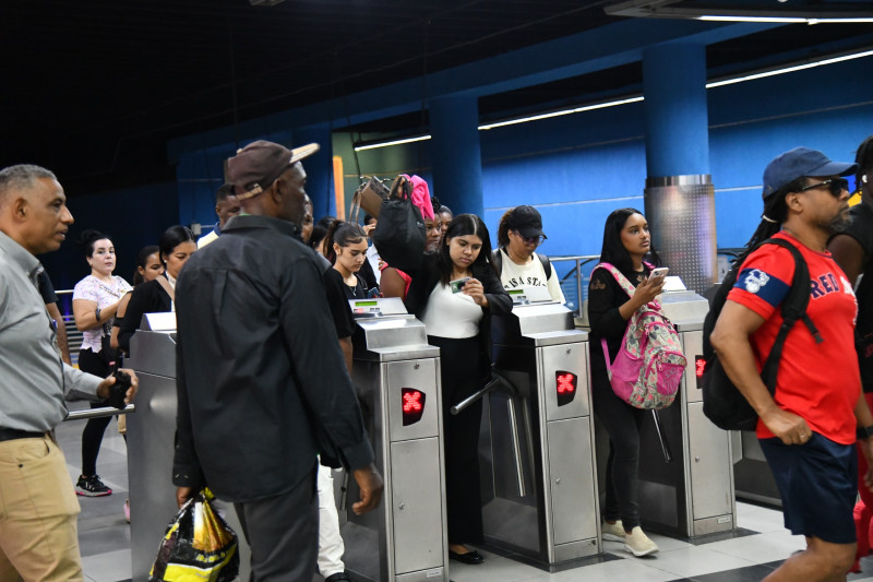En este momento estás viendo Arranca la tarifa integrada en el Metro, Teleférico y corredores de Santo Domingo