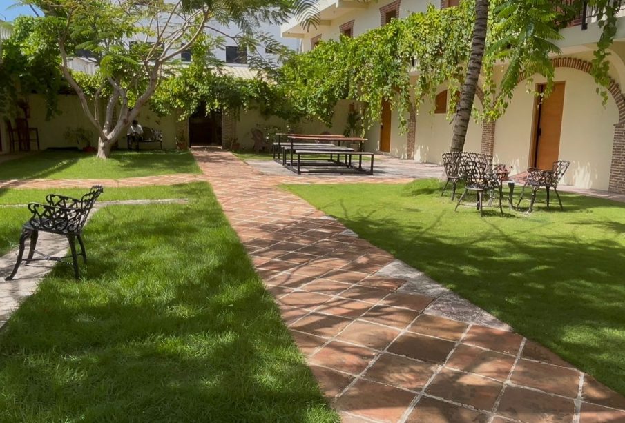 En este momento estás viendo Un rincón de paz en Punta Cana: descubre la historia y el encanto del Hotel Yamili
