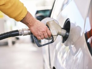 Lee más sobre el artículo Gobierno baja el GLP y los combustibles regulares