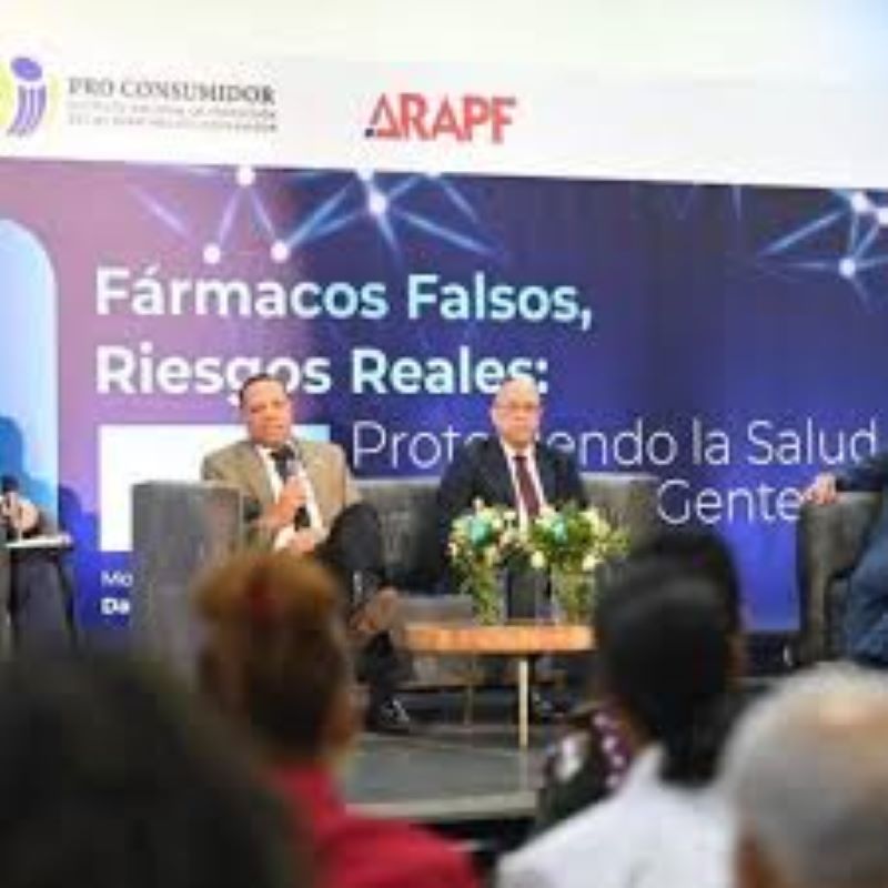 En este momento estás viendo Gobierno ha enfrentado con éxito la falsificación y comercio ilícito de medicamentos, asegura el director de Pro Consumidor