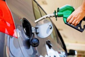 Lee más sobre el artículo Gobierno aumenta RD$3.00 a la gasolina premium y RD$4.00 al gasoil