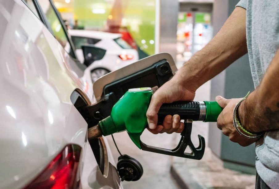 En este momento estás viendo Gobierno congela combustibles
