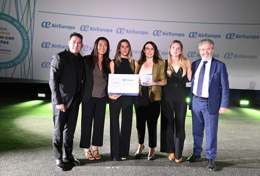 En este momento estás viendo Air Europa recibe un nuevo reconocimiento en los Premios Excelencia Relación con Clientes 2026 por su proyecto Air Europa ON